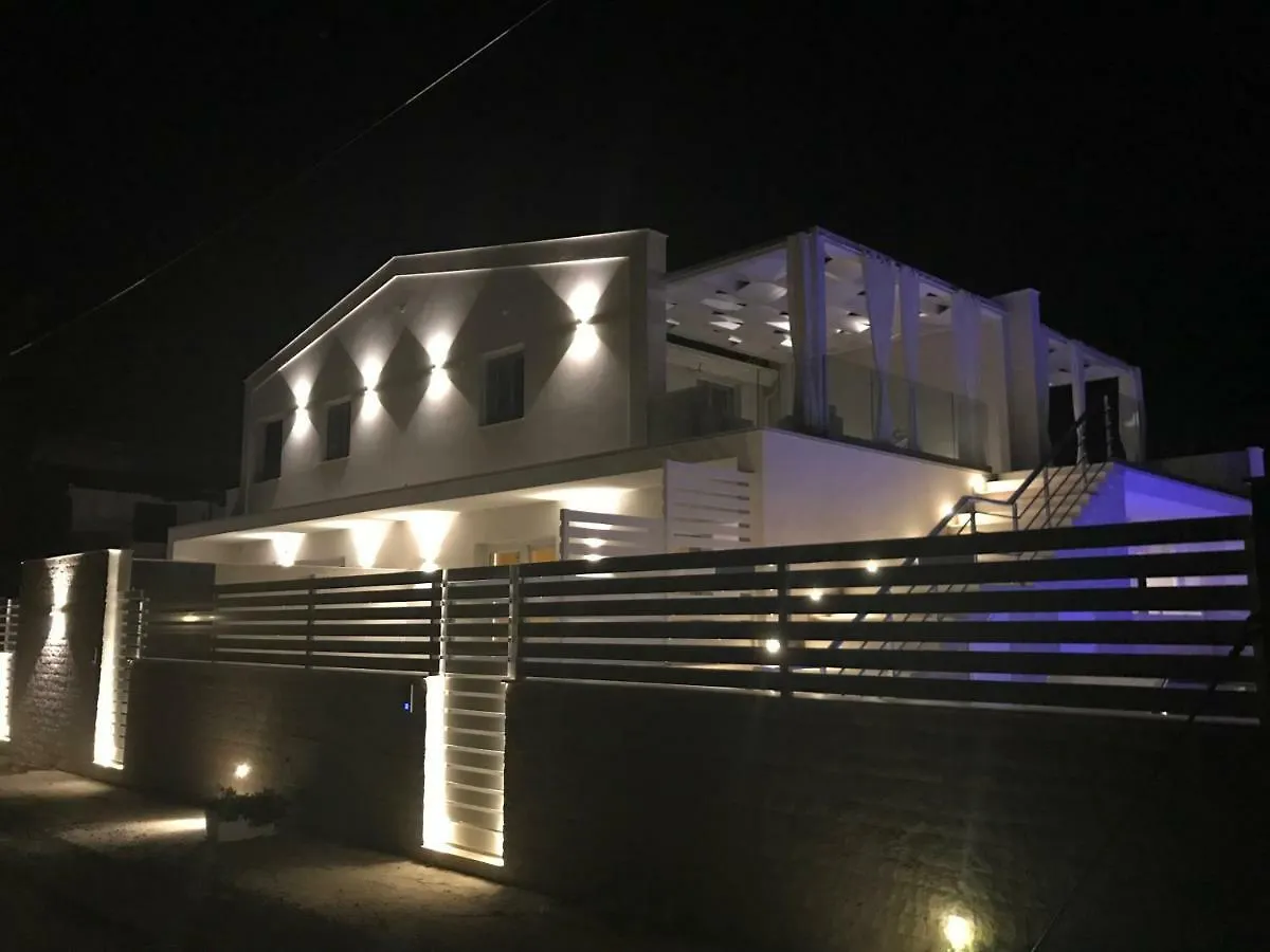 Appartamento Con Piscina Oasi 2 Reitani